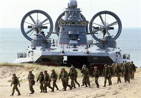 Russian army to show its cards to NATO - Russia Beyond