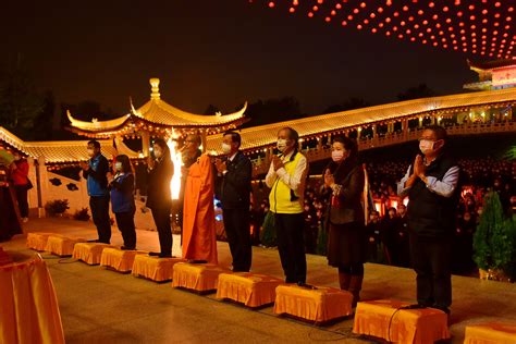 南投縣政府 Nantou County Government 靈巖山寺祈福大典 林縣長開香燃點禮炮祈福