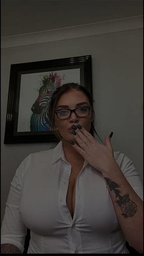 When Youre Working From Home And Feel Super Horny R Tattooedgirls