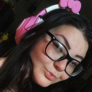 girl gamer streaming CSGO : r/twitchpromoting