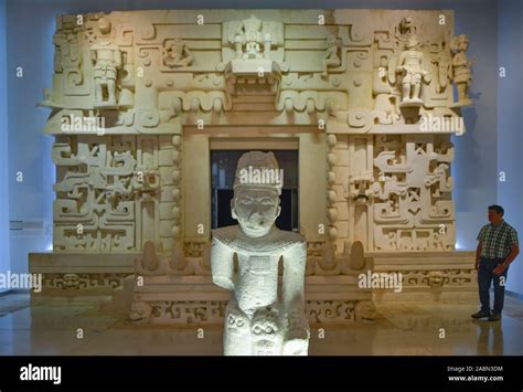 Mayamuseum "Gran Museo del Mundo Maya", Merida, Yucatan, Mexiko Stock Photo - Alamy