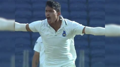 Ranji Trophy Delhi Pacer Navdeep Saini Bowls Team To An Innings