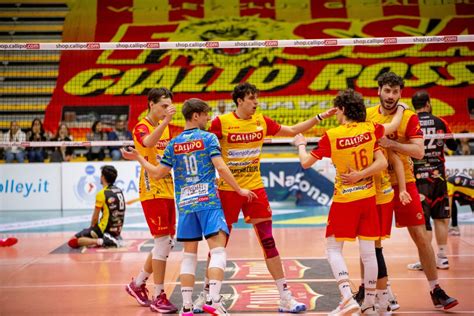 Volley La Tonno Callipo Torna Senza Punti Da Siracusa