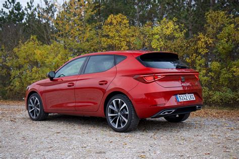 SEAT Leon e-Hybrid (2021) | Reviews | Complete Car