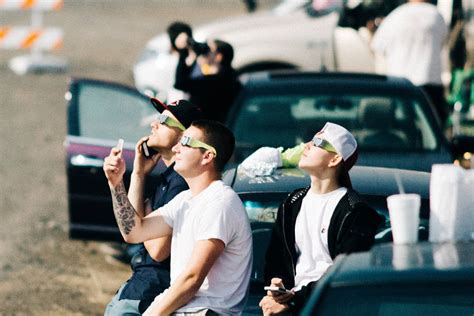 Aquí conseguirás lentes para ver el eclipse solar gratis