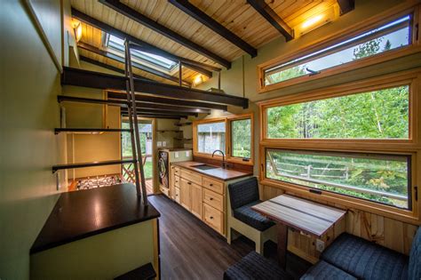 Veteran Carpenter Builds Gorgeous Tiny Home With Impressive Wood