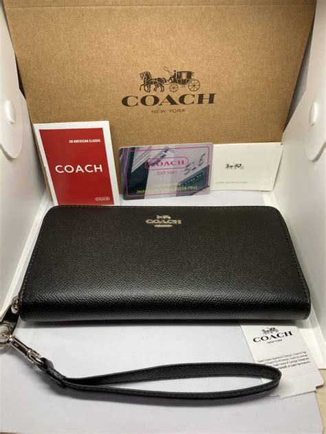 【未使用】新品未使用 正規品 Coach コーチ C3441 長財布 ブラック Imblk ストラップ付 アラウンドジップの落札情報詳細