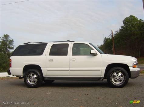 Summit White Chevrolet Suburban Lt X Photo