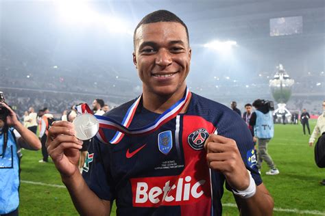 Kylian Mbappé salaire et bonus Ces chiffres totalement fous