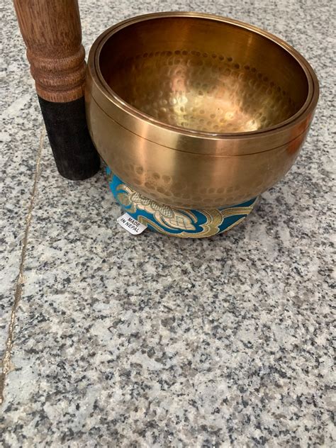 5 Inch Diameter Hand Beaten Lingam Singing Bowl With Mallet And Cushion