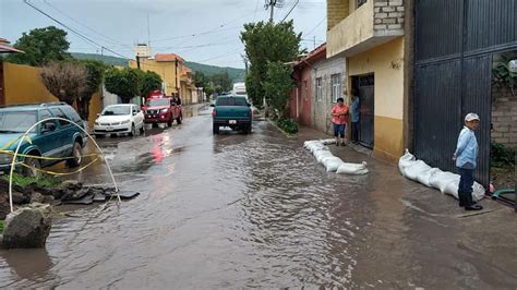 Lluvias causan inundaciones en las calles de Parácuaro Periódico Correo