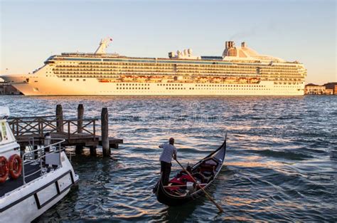 Cruise Ship in Venice, Italy Editorial Photo - Image of church ...