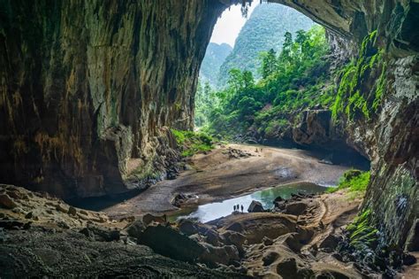 From Hue Explore Phong Nha Cave Pradise Cave Private Tour