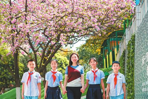 四川师范大学附属实验学校：十年奋进路 阔步新征程 四川日报电子版