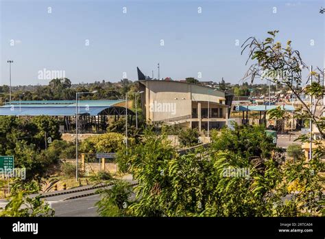 View of Ethiopia - Kenya border crossing in Moyale Stock Photo - Alamy