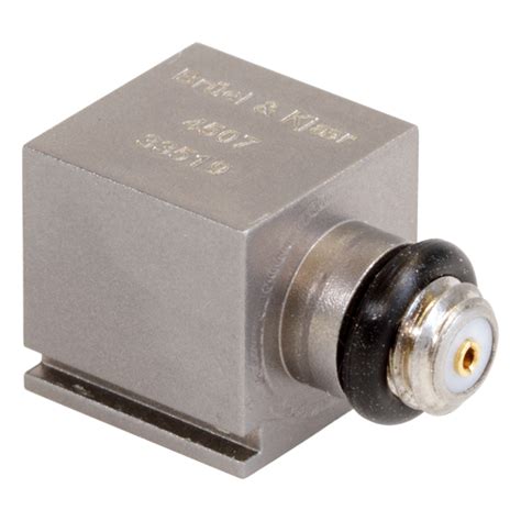 B K Type 4507 001 Piezoelectric CCLD Accelerometer 0 1MV G Side