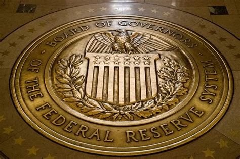 Emas Kembali Merosot Tertekan Jelang Keputusan The Fed Republika Online