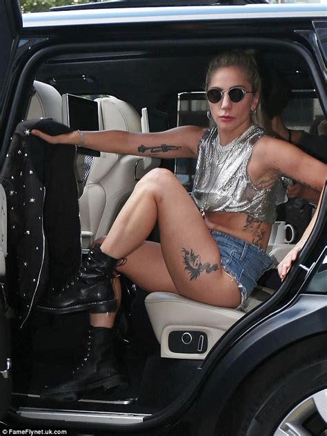 Lady Gaga Flashes Some Underboob As She Gives Onlookers An Eyeful In London Daily Mail Online