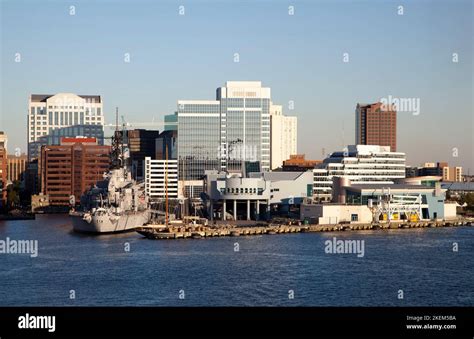 Downtown norfolk skyline hi-res stock photography and images - Alamy