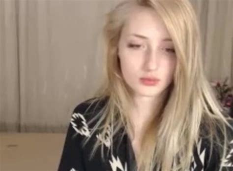 Who This Gorgeous Chaturbate Babe Name 2 Replies 813257 NameThatPorn