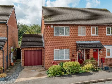 3 Bed Semi Detached House For Sale In Foxcote Close Winyates East