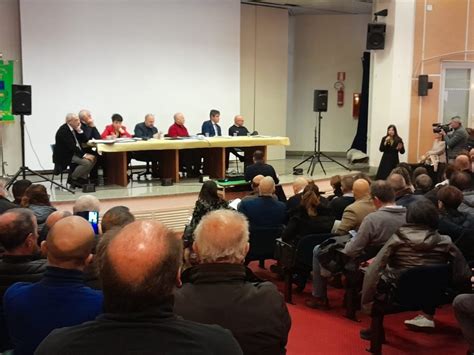 Fronte Comune Contro Il Muro Di Pale Eoliche Nel Supramonte Cronache