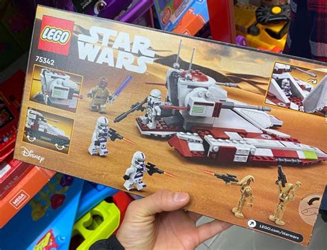 LEGO 75342 Republic Fighter Tank: Bilder der Box zeigen exklusive Figuren