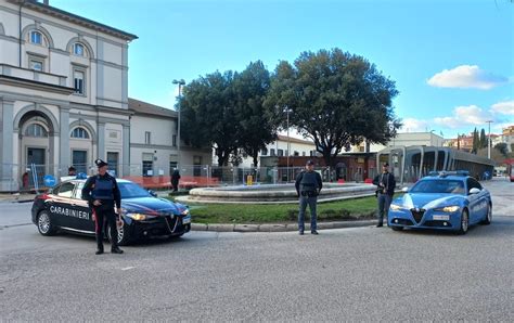 Tre Ladri Di Appartamento Arrestati In Flagranza Iltamtam It Il