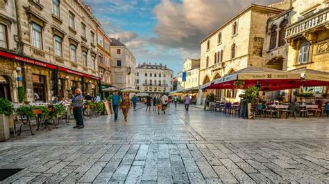 Discover The Old Town Split 1 5h Walking Small Group Tour Getyourguide