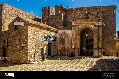 Altstadtgassen mit Palästen mittelalterliche Stadt Erice beeindruckt