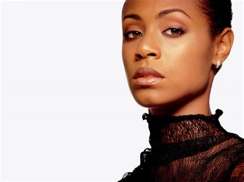 Jada Pinkett Smith Sexy Wallpaper Images