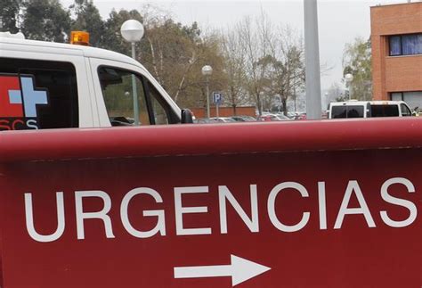 El Colegio de Médicos condena la agresión de un paciente a una médico