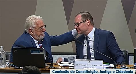 Jaques Wagner Chora Ap S Aprova O De Advogado De Lula Para O Stf