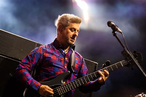 Uncovering The Hidden Wealth Of Mike Gordon A Closer Look At The Phish Bassists Net Worth