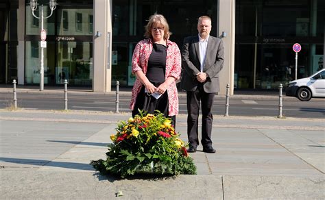 Bundesstiftung Aufarbeitung On Twitter Gedenken An Den Volksaufstand