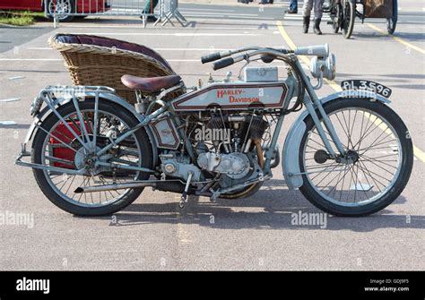 Harley davidson motorcycle and sidecar hi-res stock photography and ...