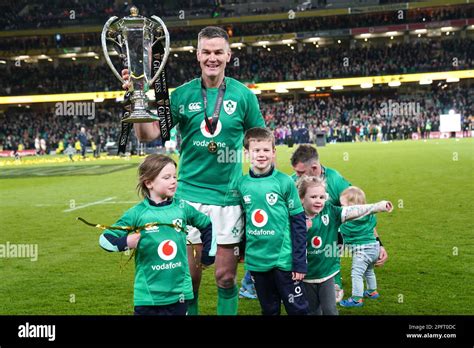 Ireland's Jonathan Sexton celebrates with family after the Guinness Six ...