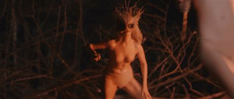 Nude Video Celebs Stevie Lynn Jones Sexy Evil Takes Root 2020