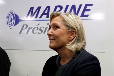 Marine Le Pen En Tête Au 1er Tour Largement Devancée Au 2e Tour Selon Un Sondage