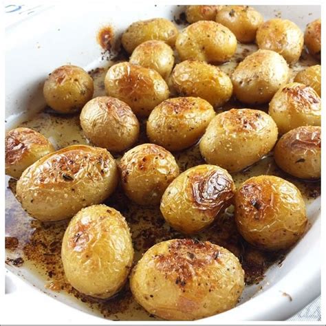 Crispy Oven Roasted Honey Gold Potatoes Recipe In 2019 Gold Potato