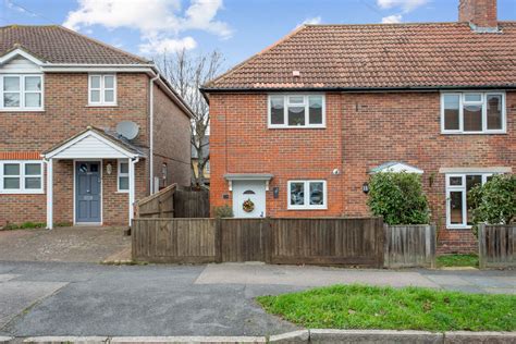 2 Bedroom End Terraced House For Sale Abbotsbury Road Morden Sm4