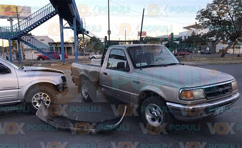 Toma Retorno Sin Precauci N Y Causa Accidente Vial En Bulevar De Victoria