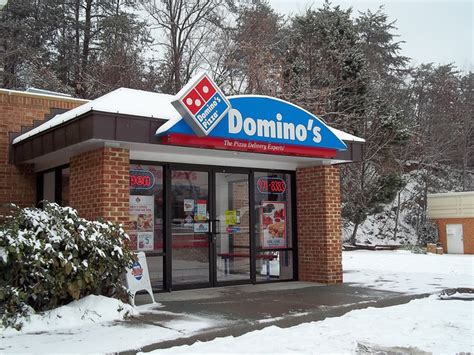 Dominos Pizza Franchise Costs Fees Revenues Profits 2022 Review