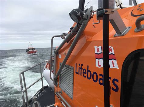 Llandudno Rnli Crew Brings Creel Boat To Safety Rnli