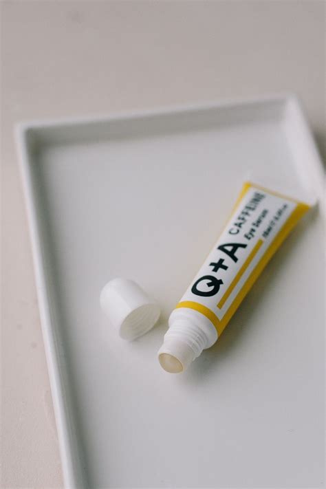 Сыворотка для области вокруг глаз Q+A Caffeine Eye Serum ️ Купить в ...