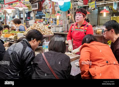 Dongdaemun Market Seoul South Korea Stock Photo Alamy