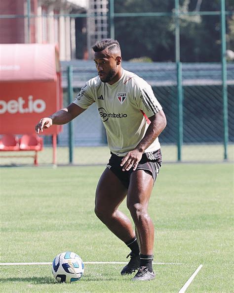 São Paulo FC on Twitter Duelo importante pela frente na