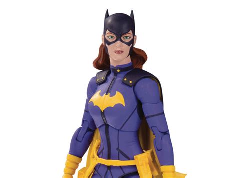 Dc Essentials Batgirl Figure