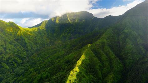 The 9 Best Hawaii Mountains - Next Vacay