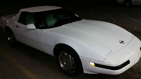 1993 Triple White 40th Anniversary Corvette Convertible 20885 Miles